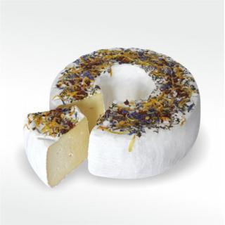 Dorfkäse mit Wiesenblumen 50%