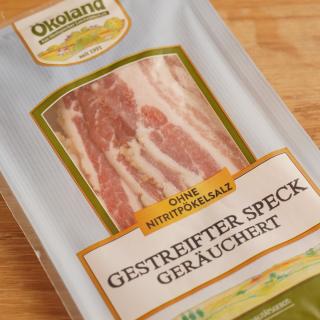 Gestreifter Speck in Scheiben