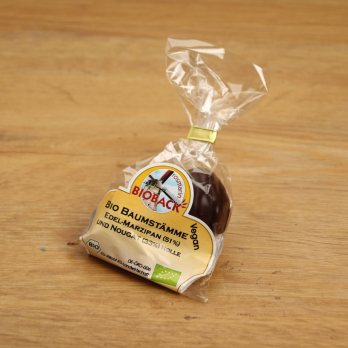 Baumstämme-Nougatrolle mit Honigmarzipan